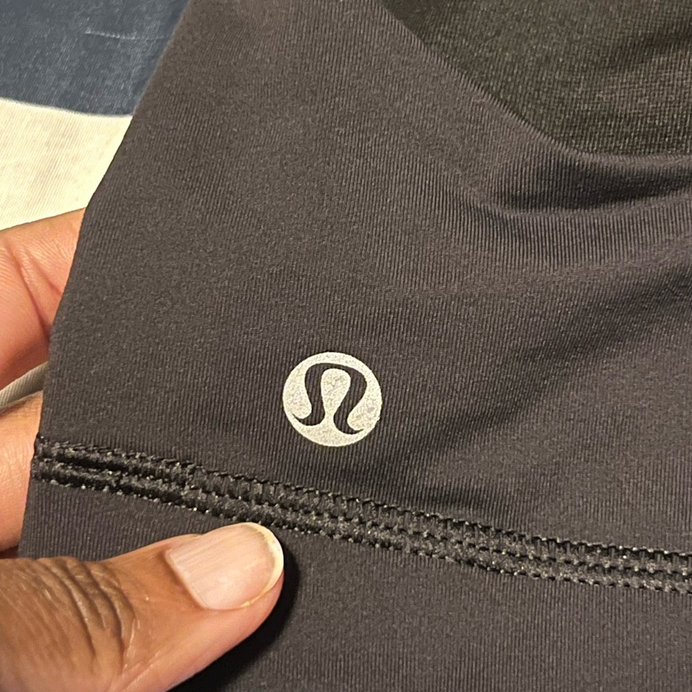 🍋 LIKE NEW Lululemon All Sport Bra B/C Cup - Black - Sz 10 - Picture 3 of 6